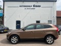 VOLVO XC60 2.0 T Momentum, Autobedrijf Goos, Breda