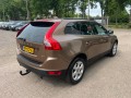 VOLVO XC60 2.0 T Momentum, Autobedrijf Goos, Breda