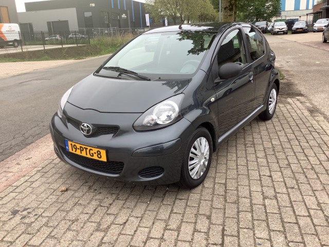 TOYOTA YARIS 1.0 VVT-I COMFORT, Duijnhoven Automobiliteit, Groesbeek