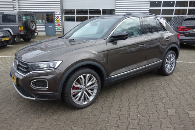 VOLKSWAGEN T-ROC 1.5 TSI SPORT, Pano, 18 Inch, Beats, Winterpakket, Sonneveld Groothuis Autoservice, Delden