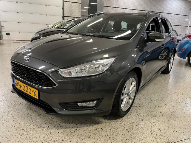Ford Focus - Wagon 1.0 ECOBOOST Navigatie Airco Multimedia PDC 