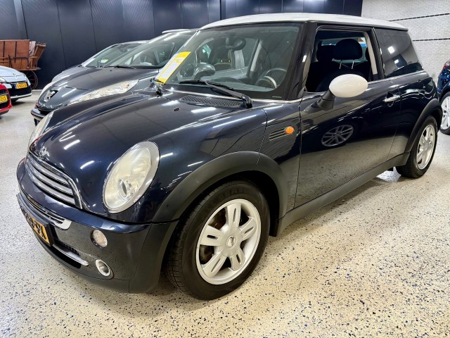 Mini Cooper - 1.6 COOPER PEPPER / AIRCO / CRUISE / CV / ZWART / WIT DAK