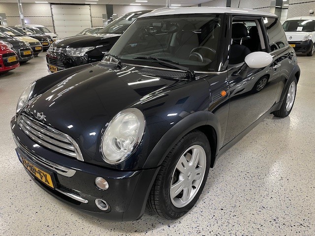 Mini Cooper - 1.6 COOPER PEPPER / AIRCO / CRUISE / CV / ZWART / WIT DAK