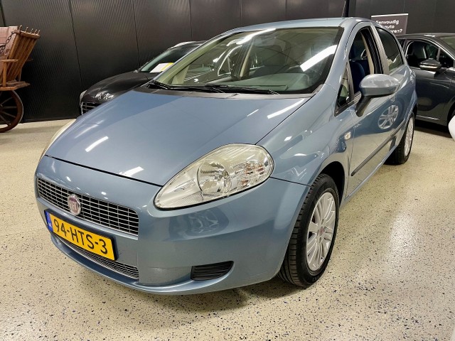 FIAT PUNTO 1.4 EDIZIONE LUSSO AUTOMAAT / AIRCO / ISOFIX / LM VELGEN / AUDIO, Autobedrijf de Toekomst B.V., Vlijmen