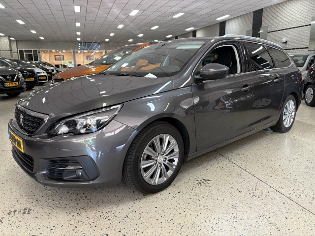 Peugeot 308 - 1.2 Panorama dak Trekhaak Navigatie Apple Android Cruise PDCECC