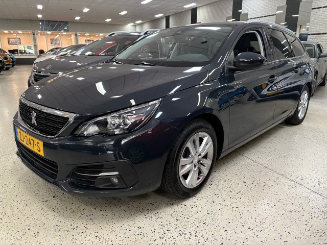 PEUGEOT 308 1.2 Navigatie Panodak Multimedia Nieuwe Distr.riem, Autobedrijf de Toekomst B.V., Vlijmen