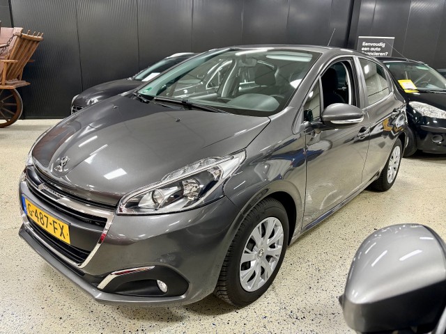 Peugeot 208 - 1.2 Navigatie DAB Airco Cruise PDC 