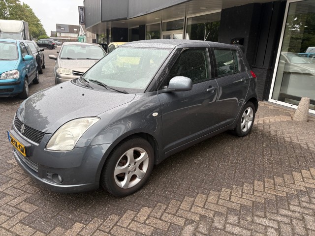 SUZUKI SWIFT 1.3 SHOGUN, Autobedrijf de Toekomst B.V., Vlijmen