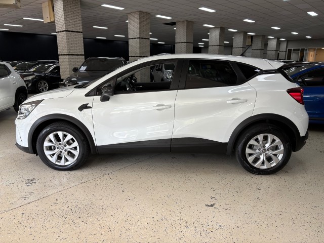 Renault Captur - 1.0 TCE ZEN Navigatie Airco Cruise Trekhaak Led Verlichting Dab