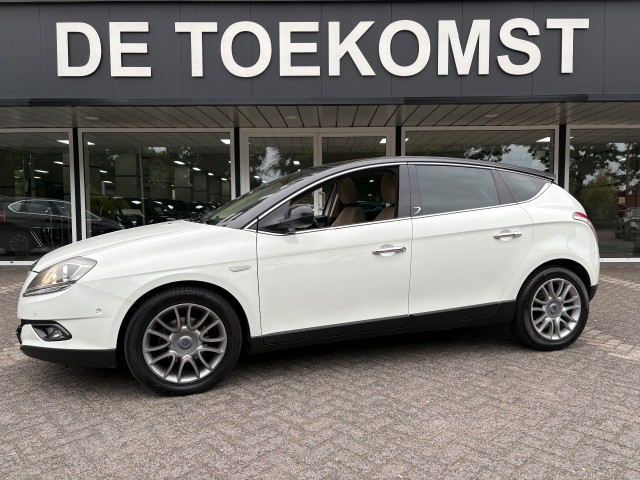LANCIA DELTA 1.4 M.AIR PLATINO Panorama Dak Parkeerhulp superdikke auto, Autobedrijf de Toekomst B.V., Vlijmen