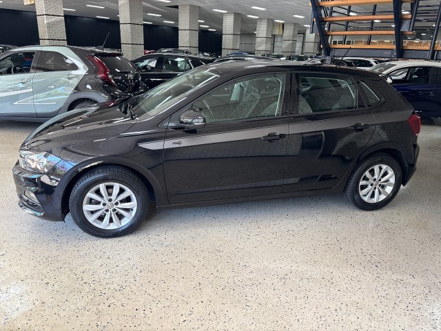 Volkswagen Polo - 1.0 TSI Limited Edit Navigatie Afn.Haak NAP Airco Cruise PDC