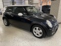 MINI COOPER 1.6 COOPER PEPPER / AIRCO / CRUISE / CV / ZWART / WIT DAK, Autobedrijf de Toekomst B.V., Vlijmen