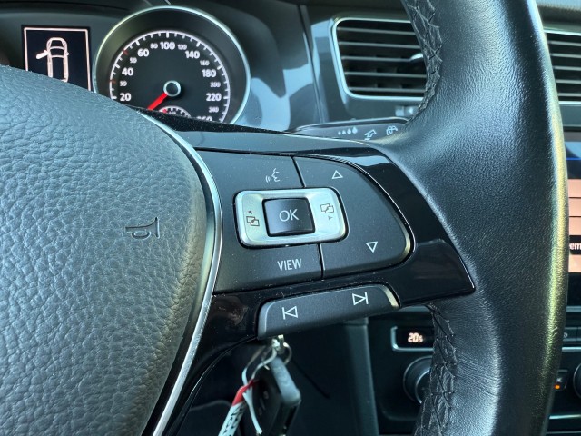 VOLKSWAGEN GOLF Variant 1.5 TSI Highline Business R-Line 150pk Adp Cruise, Navi, Autobedrijf Schneberger, 6641 AG Beuningen