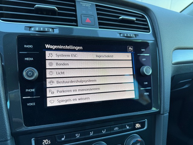 VOLKSWAGEN GOLF Variant 1.5 TSI Highline Business R-Line 150pk Adp Cruise, Navi, Autobedrijf Schneberger, 6641 AG Beuningen
