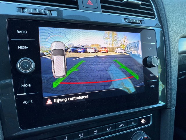 VOLKSWAGEN GOLF Variant 1.5 TSI Highline Business R-Line 150pk Adp Cruise, Navi, Autobedrijf Schneberger, 6641 AG Beuningen