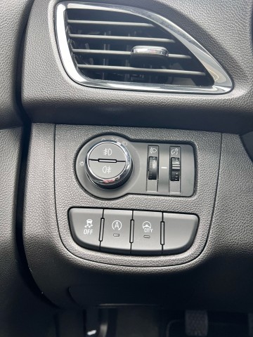 OPEL KARL 1.0 Rocks Online Edition / CRUISE CTR. / PARK. SENS. / BLUETOOTH Autobedrijf Schneberger, 6641 AG Beuningen