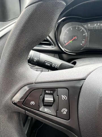 OPEL KARL 1.0 Rocks Online Edition / CRUISE CTR. / PARK. SENS. / BLUETOOTH Autobedrijf Schneberger, 6641 AG Beuningen