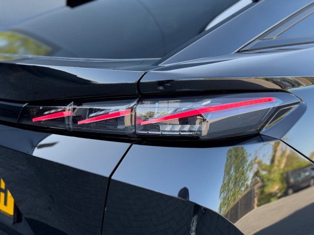PEUGEOT 408 1.2 PureTech GT 130 / Camera / Elek. stoelen / PDC / Stoelverw. Autobedrijf Schneberger, 6641 AG Beuningen