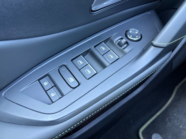 PEUGEOT 408 1.2 PureTech GT 130 / Camera / Elek. stoelen / PDC / Stoelverw. Autobedrijf Schneberger, 6641 AG Beuningen