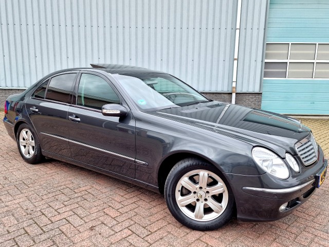 MERCEDES-BENZ E-KLASSE Elegance Airco/Schuifdak/Cruise CTRL , Garagebedrijf Erik Pijnenburg, Oirschot