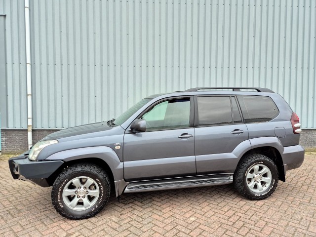 TOYOTA LANDCRUISER 3.0 D-4D LX Blind Van , Garagebedrijf Erik Pijnenburg, Oirschot