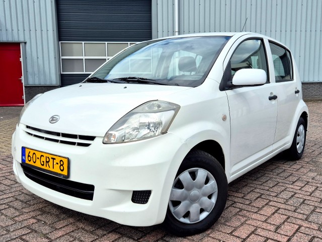 DAIHATSU SIRION