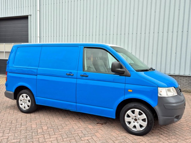 VOLKSWAGEN TRANSPORTER 1.9 TDI 300 Nieuwe APK+Distributieriem vervangen, Garagebedrijf Erik Pijnenburg, Oirschot