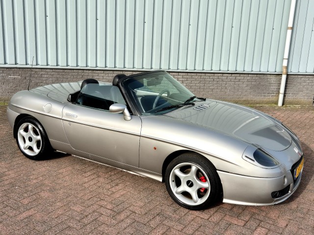 FIAT BARCHETTA 1.8 16V Schuurvonst/Projectauto 142.000 km , Garagebedrijf Erik Pijnenburg, Oirschot