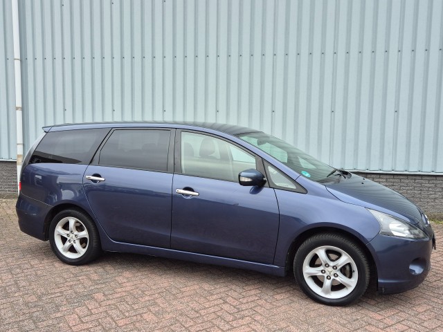 MITSUBISHI GRANDIS 2.4 16V Intense Airco Cruise CTRL 7 pers. , Garagebedrijf Erik Pijnenburg, Oirschot