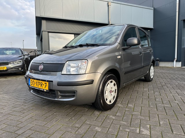 FIAT PANDA 1.2 Classic Grijs, dealer onderhouden, NAP! Airco, 5drs, de Bruyn Auto's V.O.F., Baarle - Nassau