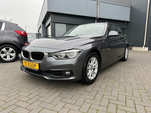 BMW 3-SERIE 318i Touring Aut.Executive Navi stoelverw. Trekhaak , de Bruyn Auto's V.O.F., Baarle - Nassau