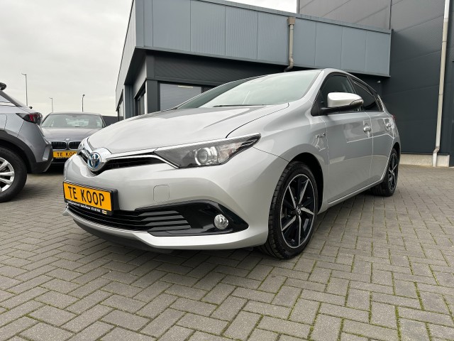 TOYOTA AURIS 1.8 Hybrid Aut. ComfortPack Navi Camera , de Bruyn Auto's V.O.F., Baarle - Nassau