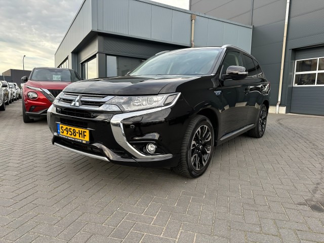 MITSUBISHI OUTLANDER 2.0 PHEV Hybrid Executive Edition Aut. Navi Trekhaak , de Bruyn Auto's V.O.F., Baarle - Nassau