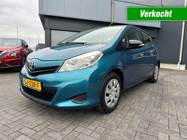 TOYOTA YARIS 1.3 VVT-i Comfort 5 drs. Airco nw.model Trekhaak , de Bruyn Auto's V.O.F., Baarle - Nassau