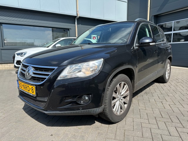 VOLKSWAGEN TIGUAN B 110 met trekhaak, airco, navigatie, de Bruyn Auto's V.O.F., Baarle - Nassau