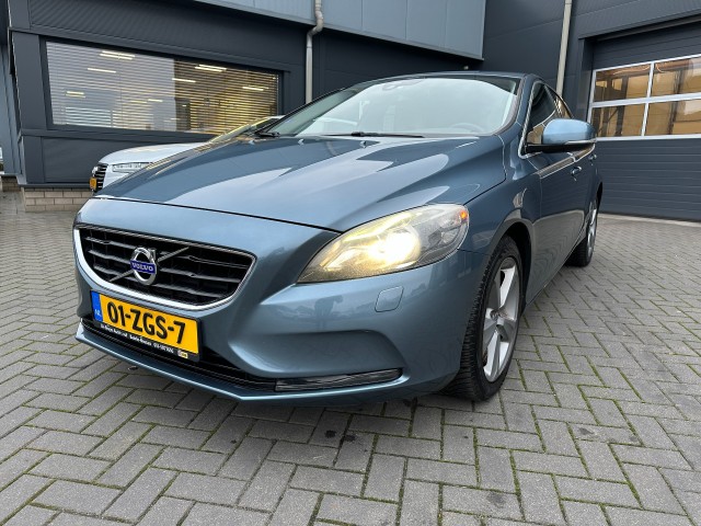 VOLVO V40 V40 T4 Summum Navi Camera Leder Trekhaak , de Bruyn Auto's V.O.F., Baarle - Nassau