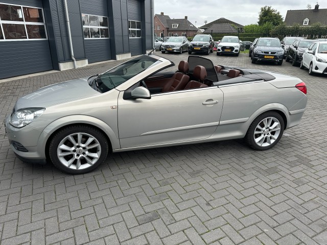 OPEL ASTRA Cabriolet 1.8 Cosmo Navigatie Leder stoelverw. , de Bruyn Auto's V.O.F., Baarle - Nassau