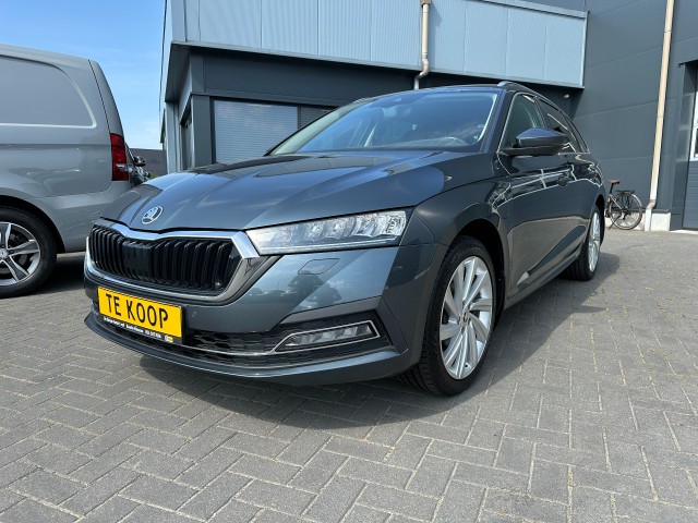 SKODA OCTAVIA Combi 1.4 TSi iV PHEV Business Edition Navi.Camera stoelverw. , de Bruyn Auto's V.O.F., Baarle - Nassau