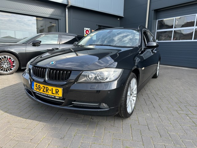 BMW 3-SERIE Touring 330xi Aut. High Executive org. Nederland , de Bruyn Auto's V.O.F., Baarle - Nassau