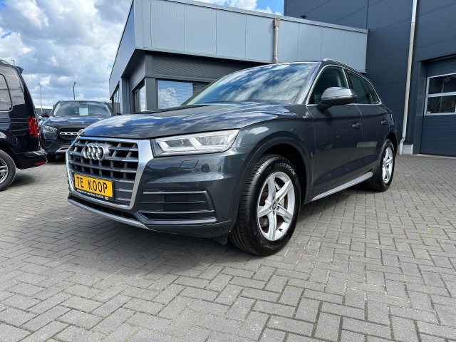 AUDI Q5 2.0 TFSi Quattro Design Proline schuifdak Luchtveerring Trekhaak , de Bruyn Auto's V.O.F., Baarle - Nassau