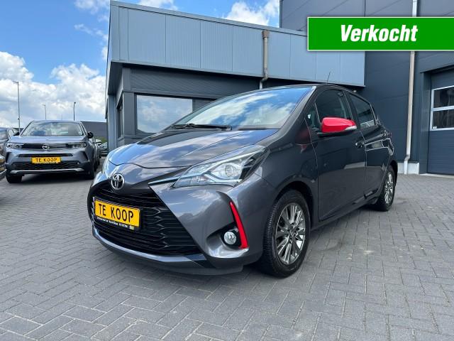 TOYOTA YARIS 1.5 VVT-i DesignRed Navi. Camera 111 PK , de Bruyn Auto's V.O.F., Baarle - Nassau