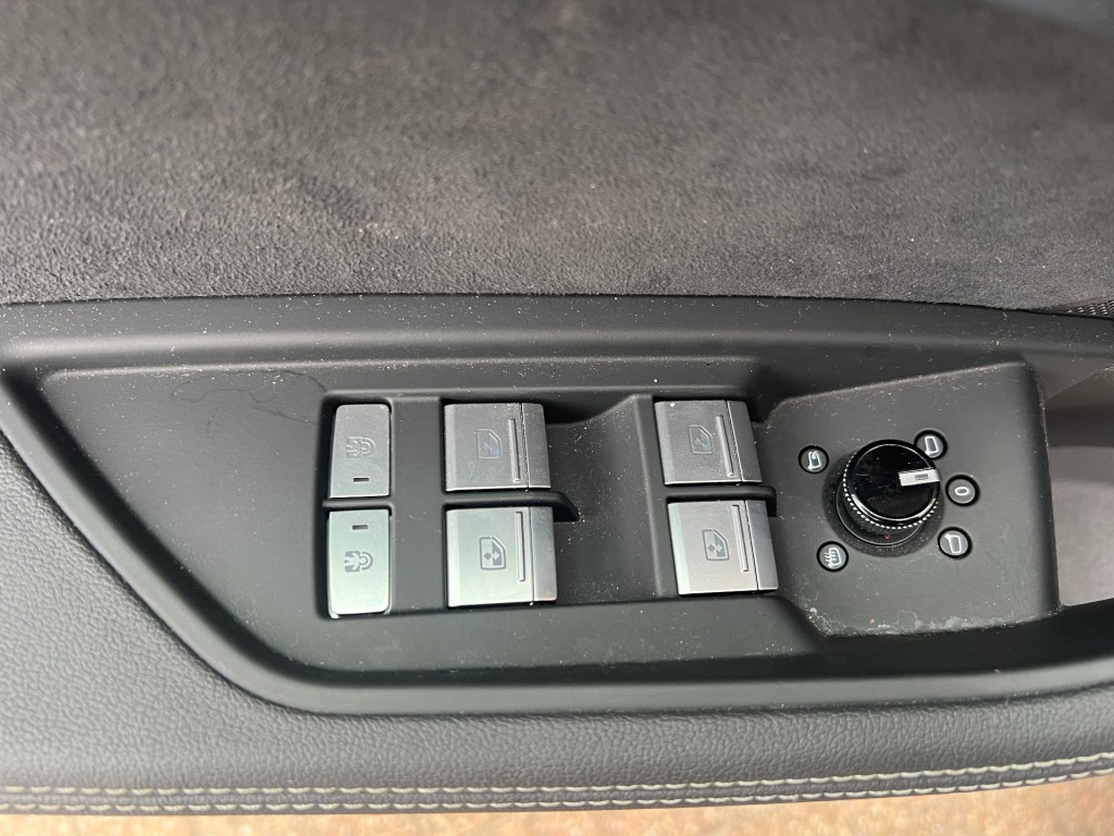 AUDI, Q8 E-TRON