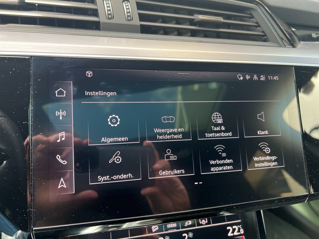 AUDI, Q8 E-TRON