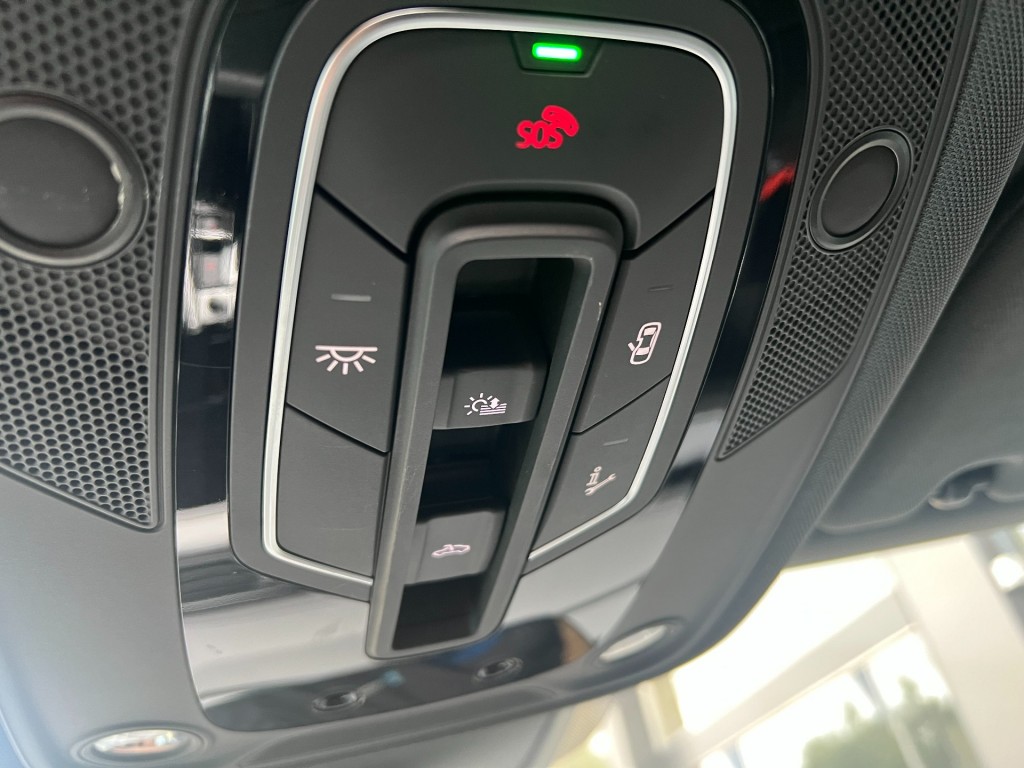 AUDI, Q8 E-TRON