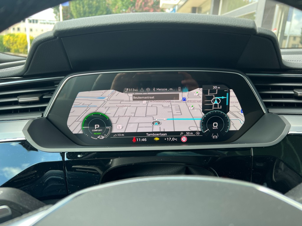 AUDI, Q8 E-TRON