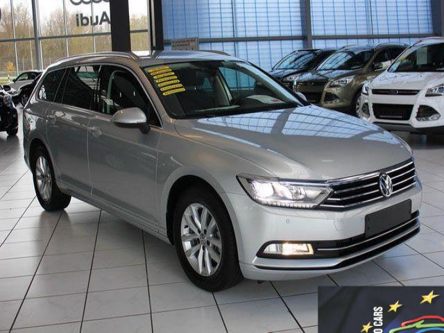 Volkswagen Passat - VARIANT 2,0 TDI DSG COMFORTLINE NAVI LED SCHEINWERFER BM N.MODEL