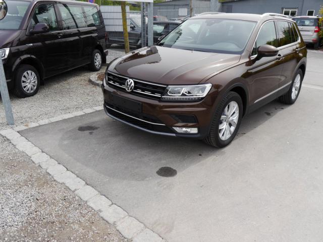 Volkswagen Tiguan - 2.0 TDI DPF HIGHLINE * BMT EASY OPEN-P...