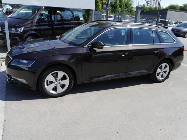 Skoda Superb - Combi 2.0 TDI DPF DSG AMBITION PLUS * ...