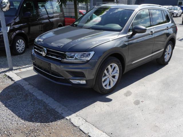 Volkswagen Tiguan - 2.0 TDI DPF DSG 4MOTION HIGHLINE * BMT...