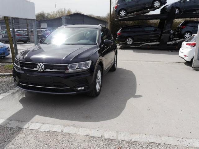 Volkswagen Tiguan - 1.4 TSI DSG ACT HIGHLINE * NAVI LED-SC...